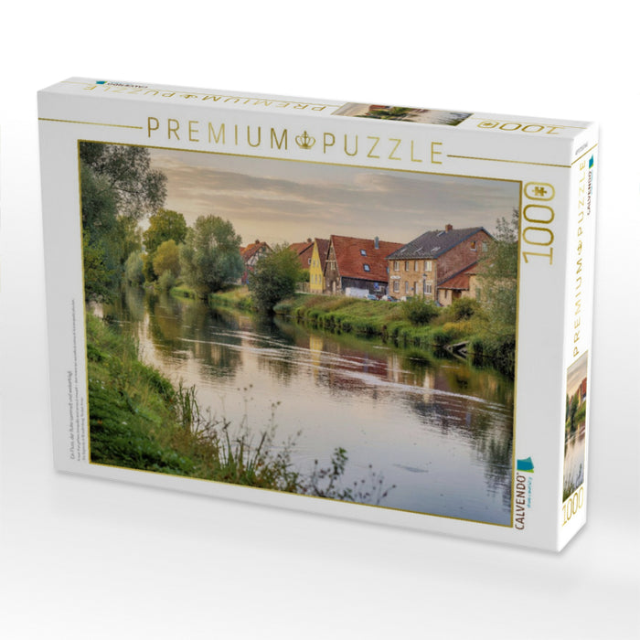 Ein Fluss, der Ruhe sammelt und weiterträgt. - CALVENDO Foto-Puzzle'