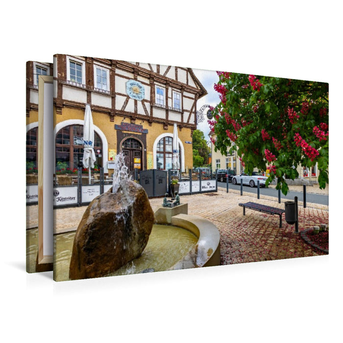 Premium Textil-Leinwand Rote Kastanien am Brunnen "Spielende Kinder"
