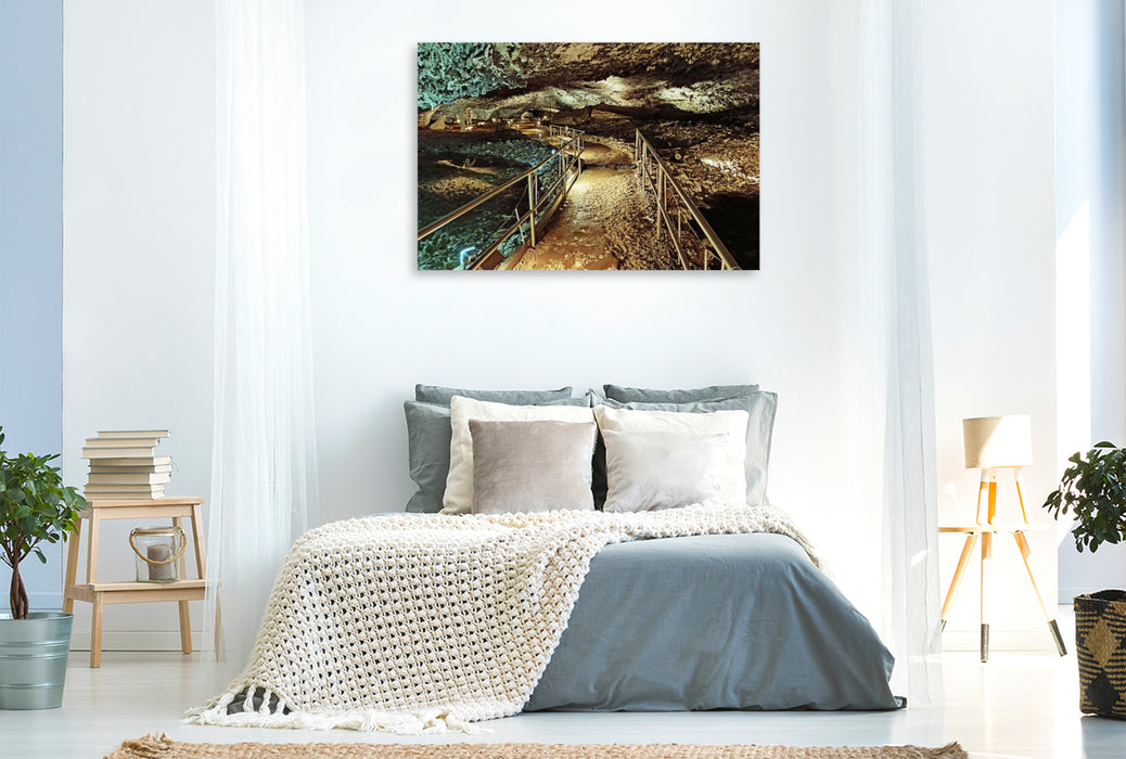 Premium Textil-Leinwand Barbarossahöhle - unterirdischer See