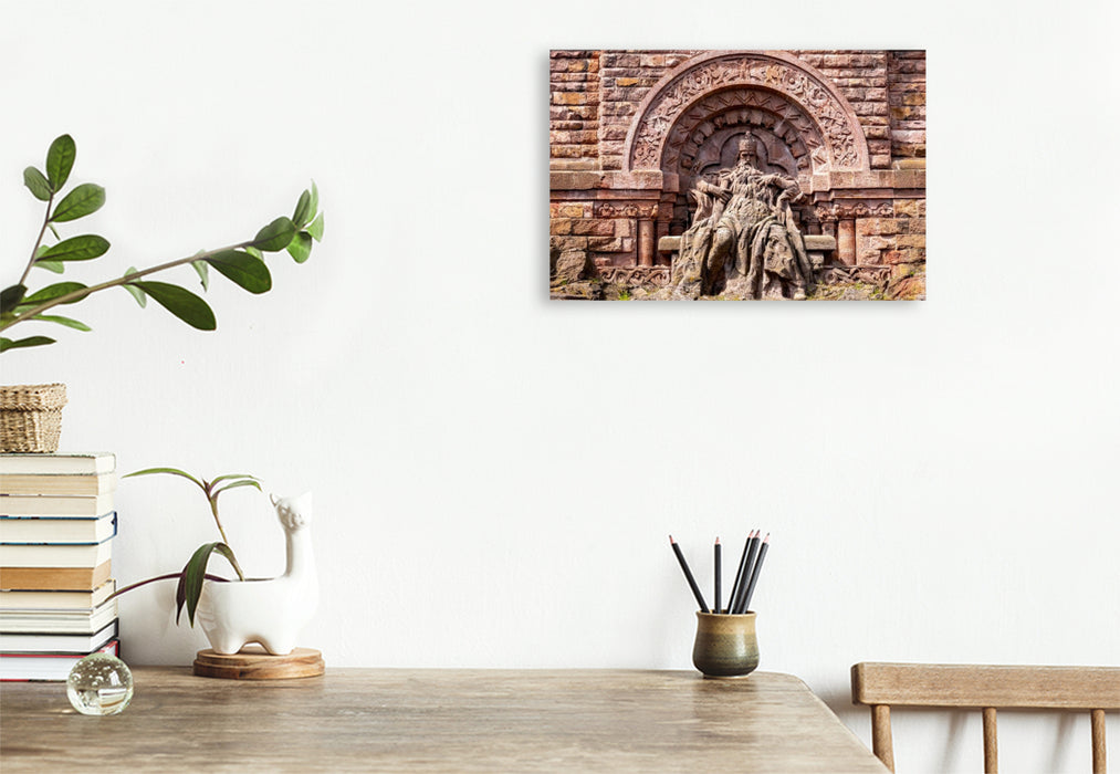 Premium Textil-Leinwand Sandsteinstatue Kaiser Friedrich I - Barbarossa im Kyffhäuserdenkmal