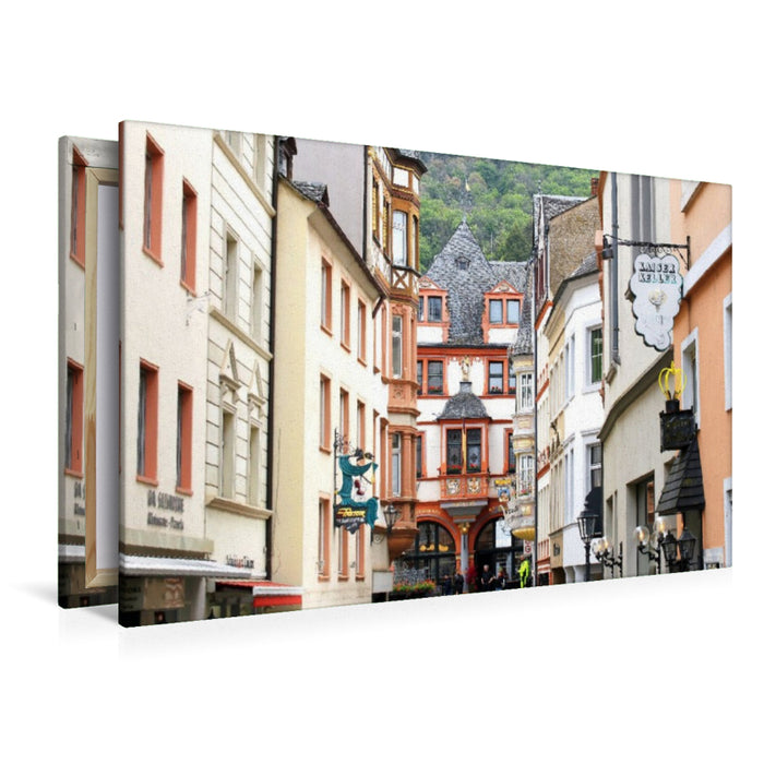 Premium Textil-Leinwand Weg zum ehemaligen Rathaus in Bernkastel-Kues