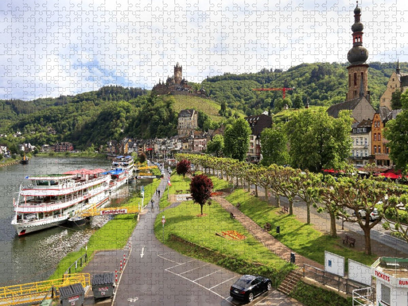 Cochem, Blick von der Skagerak-Brücke bis zur Reichsburg - CALVENDO Foto-Puzzle'