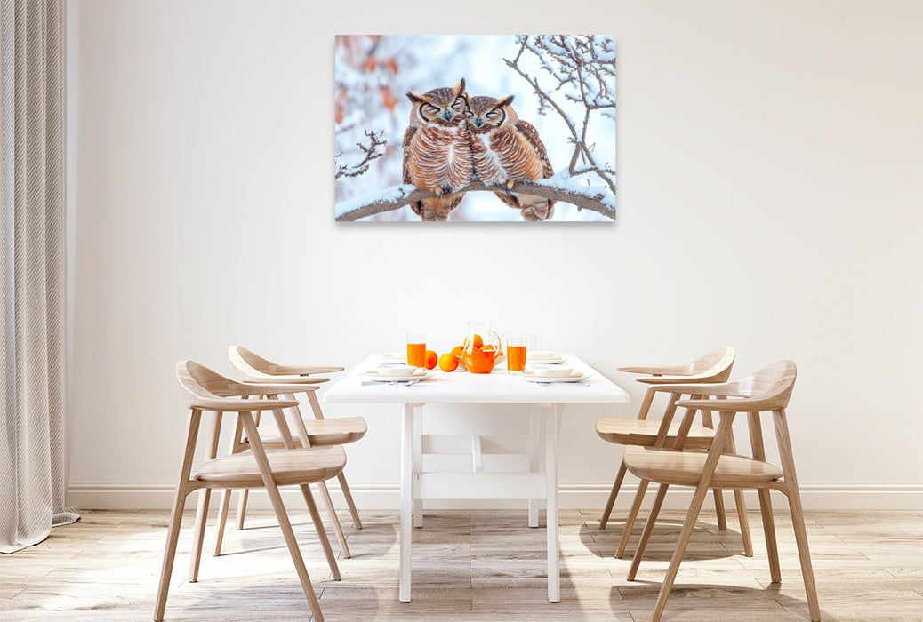 Premium Textil-Leinwand Eulenpaar im Schneewald