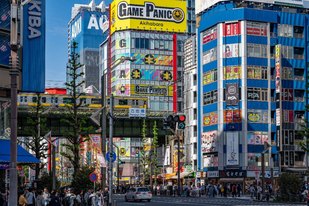 Premium Textil-Leinwand Akihabara Electric Town mit U-Bahn