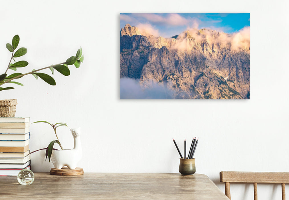 Premium Textil-Leinwand Karwendel in Wolken