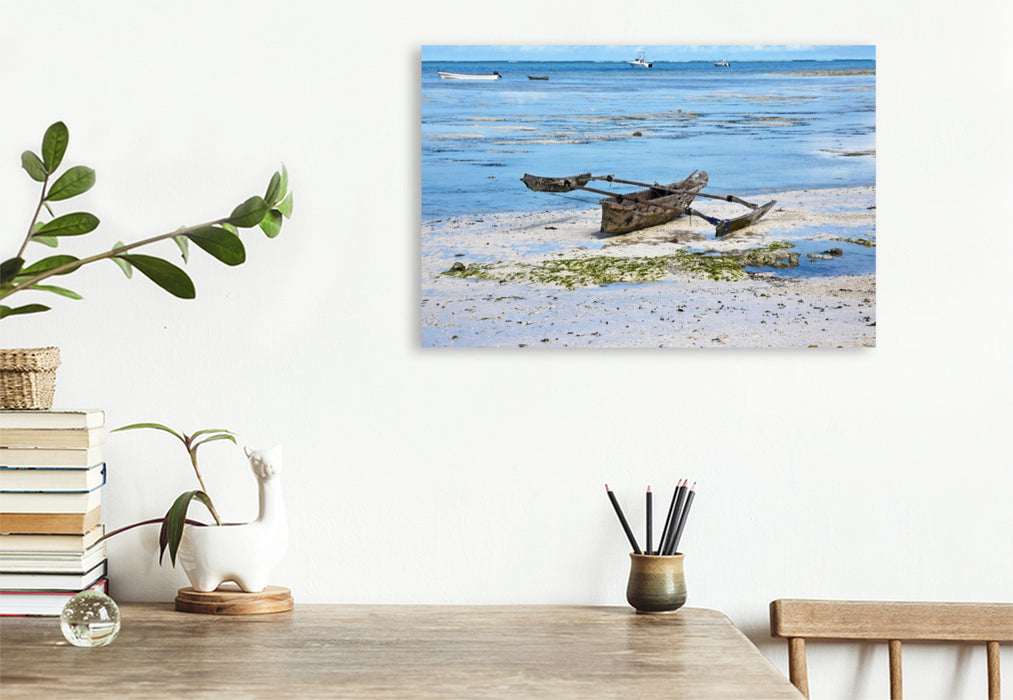 Premium Textil-Leinwand Holzboot am Strand