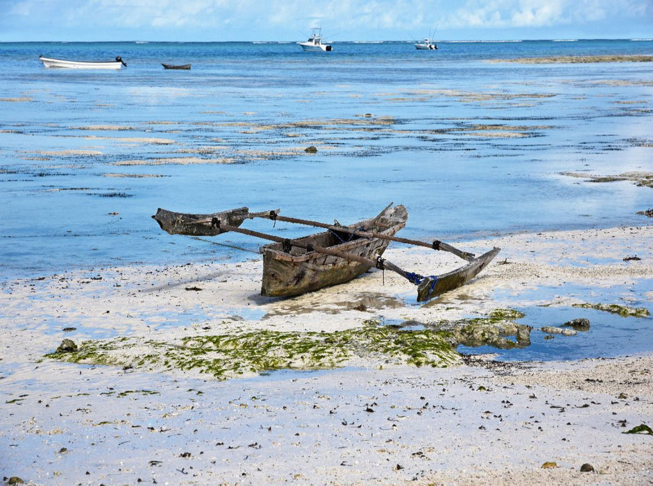 Holzboot am Strand - CALVENDO Foto-Puzzle'