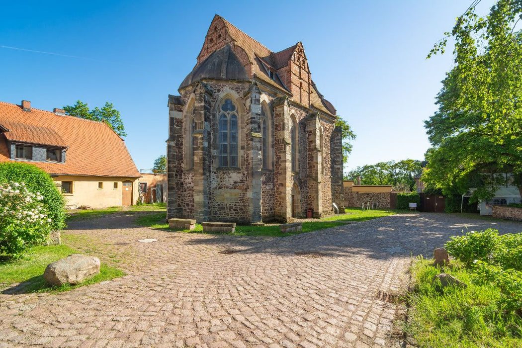 Premium Textil-Leinwand Templerkapelle in Mücheln-Wettin