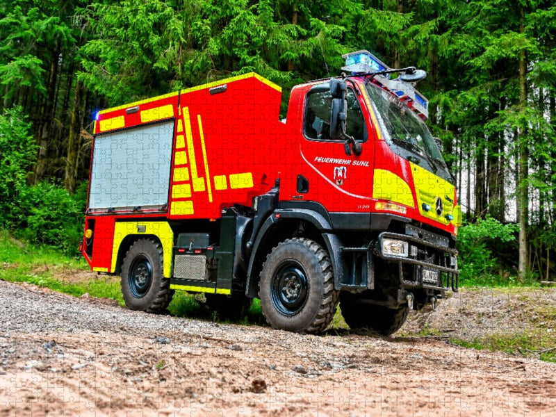 Tanklöschfahrzeuge TLF 2000 Feuerwehr Suhl - CALVENDO Foto-Puzzle'
