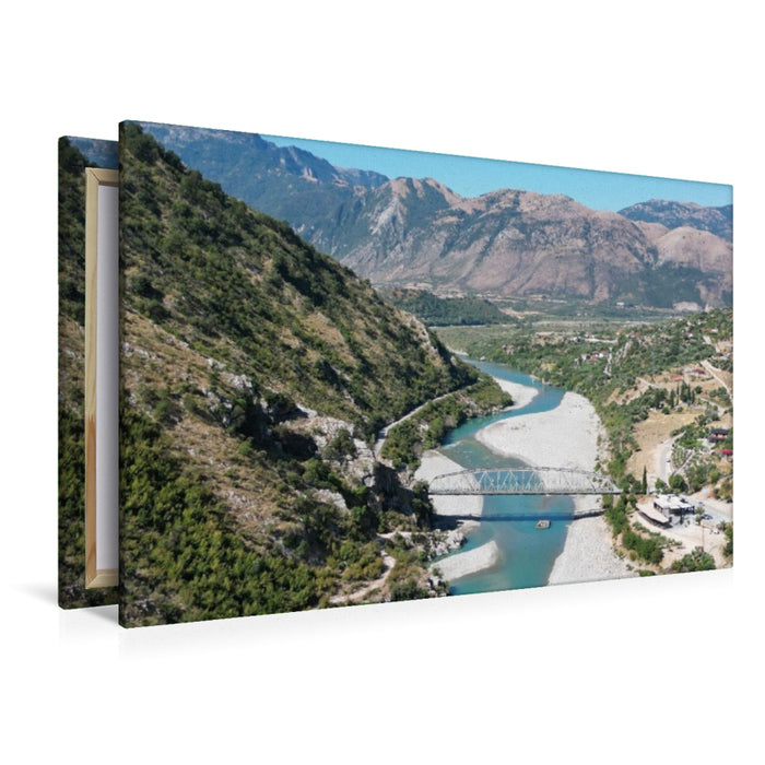 Premium Textil-Leinwand Der Fluß Vjosa Albanien