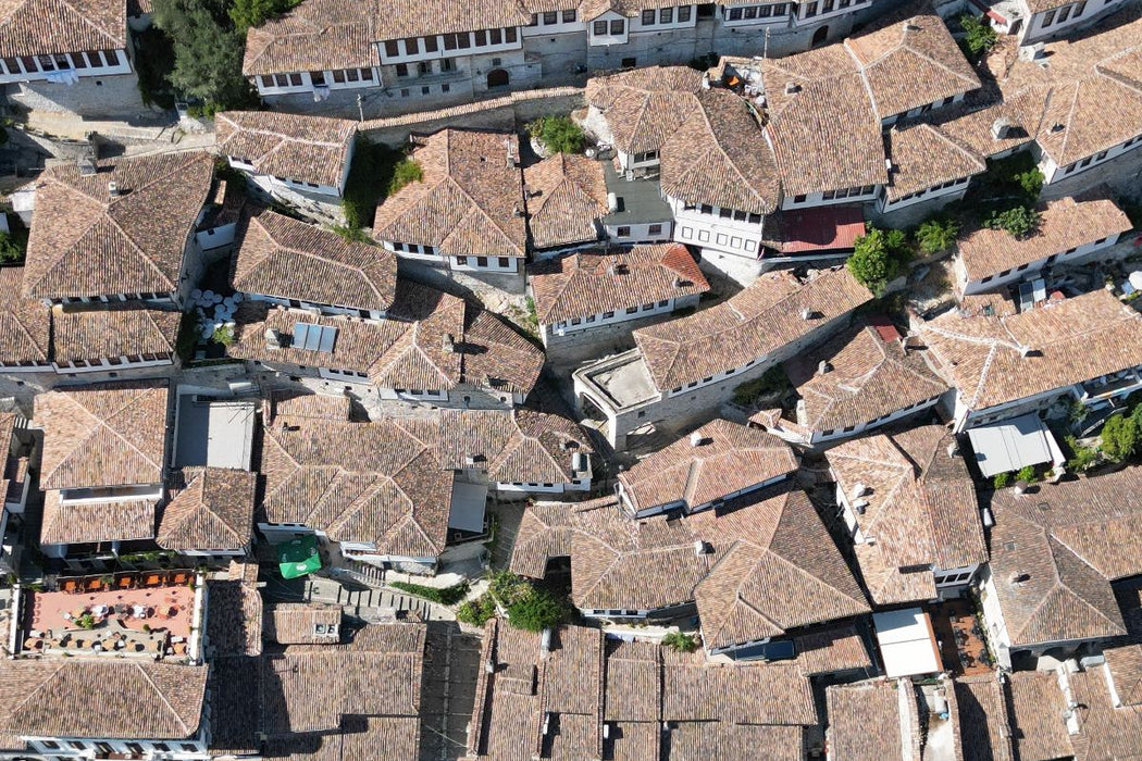 Premium Textil-Leinwand Dächer der Altstadt von Berat