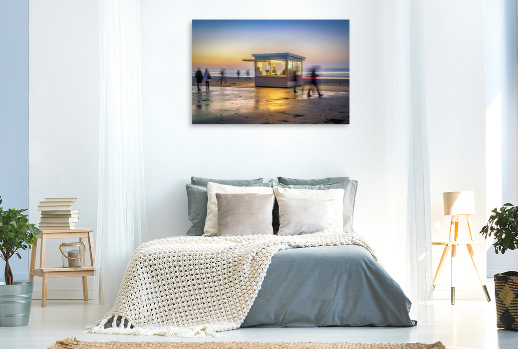 Premium Textil-Leinwand Sand. Sonne. Silhouette, drei Elemente, ein Moment.
