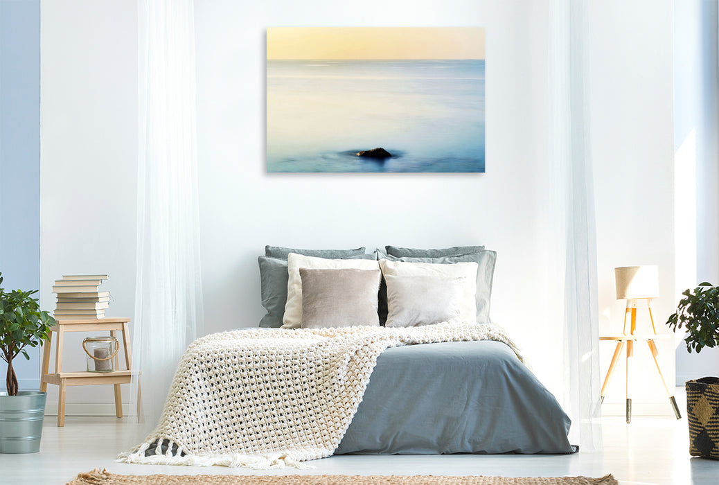 Premium Textil-Leinwand Wo die Linie den Horizont küsst, zart & weit.
