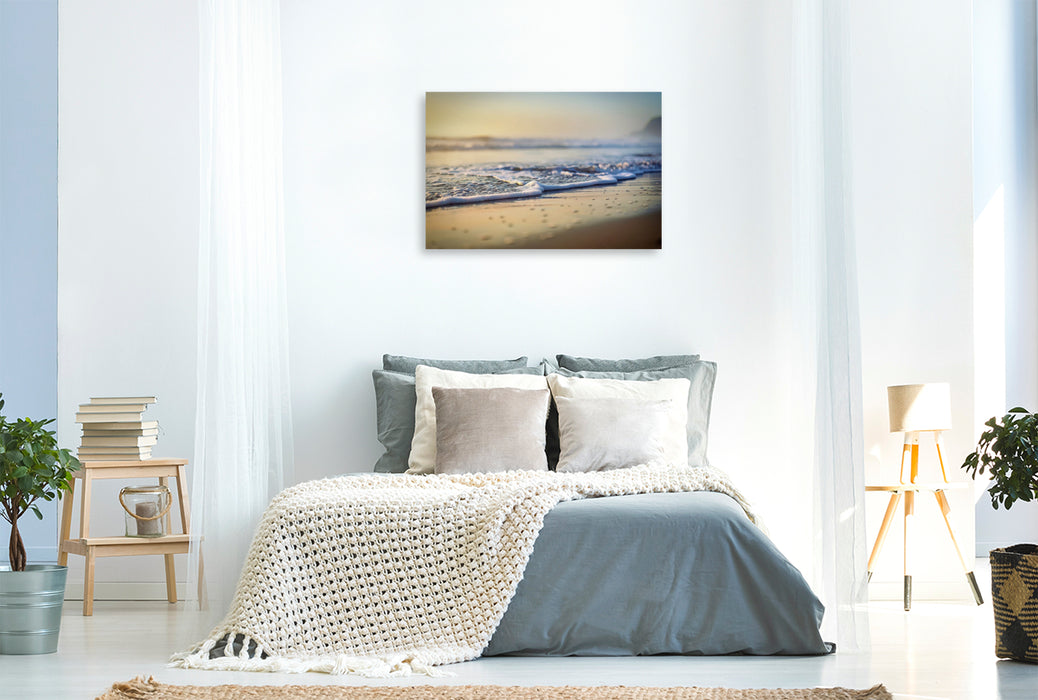 Premium Textil-Leinwand Ein Hauch von Meer, reduziert, klar, weit.