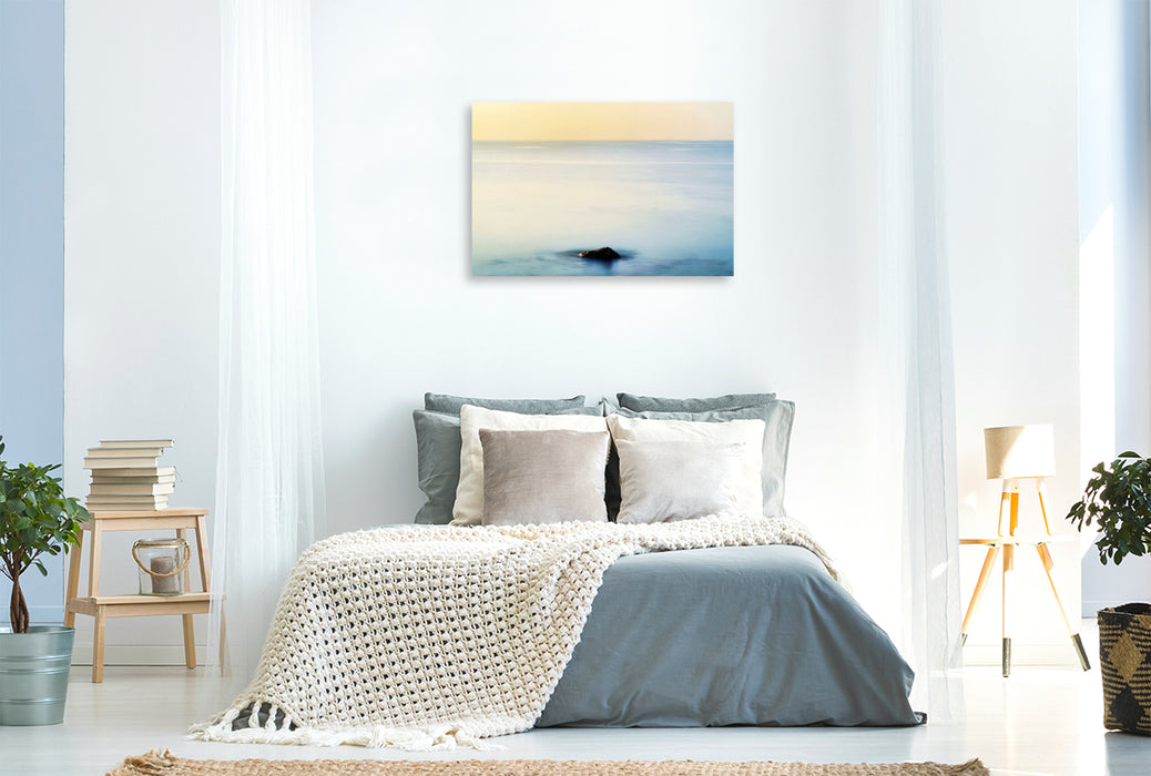 Premium Textil-Leinwand Wo die Linie den Horizont küsst, zart & weit.
