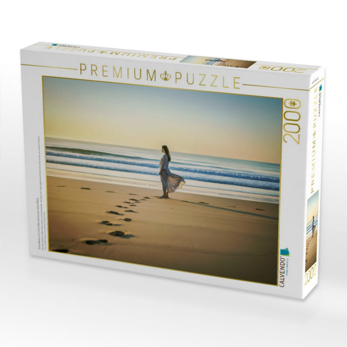 Strandlinien im Licht, klare Konturen, klare Ruhe. - CALVENDO Foto-Puzzle'