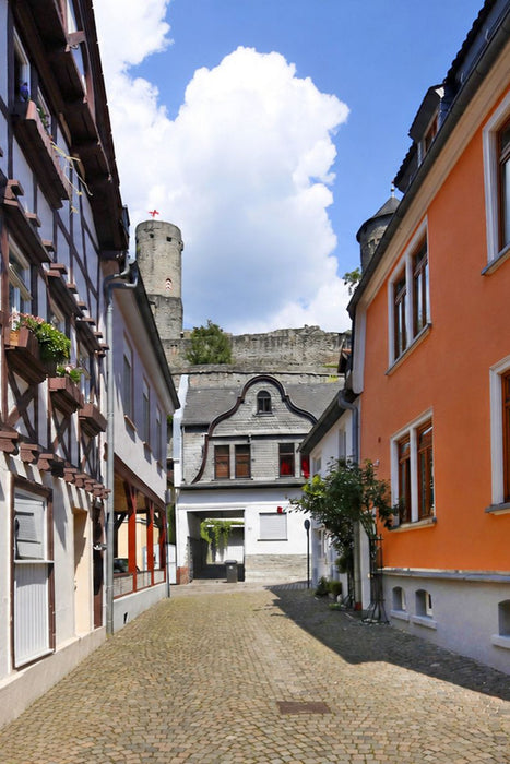 Premium Textil-Leinwand Hintergasse