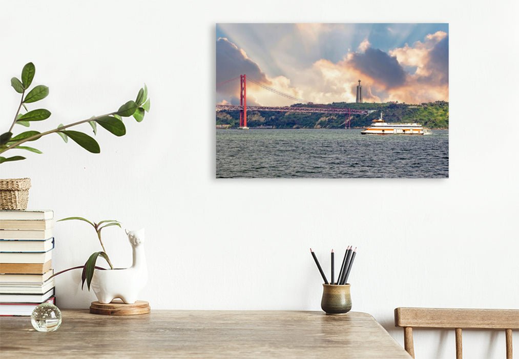 Premium Textil-Leinwand Ponte 25 de Abril und die Cristo-Rei-Statue am Tejo