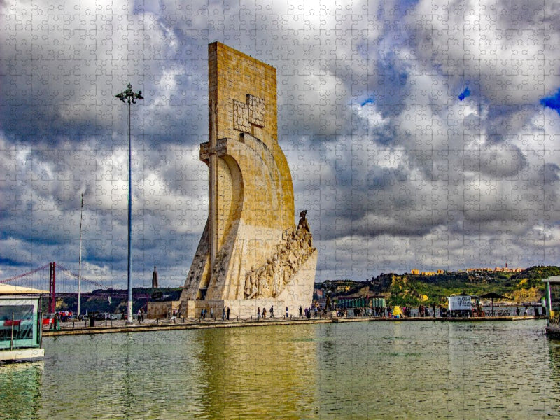 Das Padrão dos Descobrimentos am Ufer des Tejo - CALVENDO Foto-Puzzle'