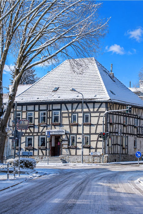 Premium Textil-Leinwand Hauptstraße Bauernschenke