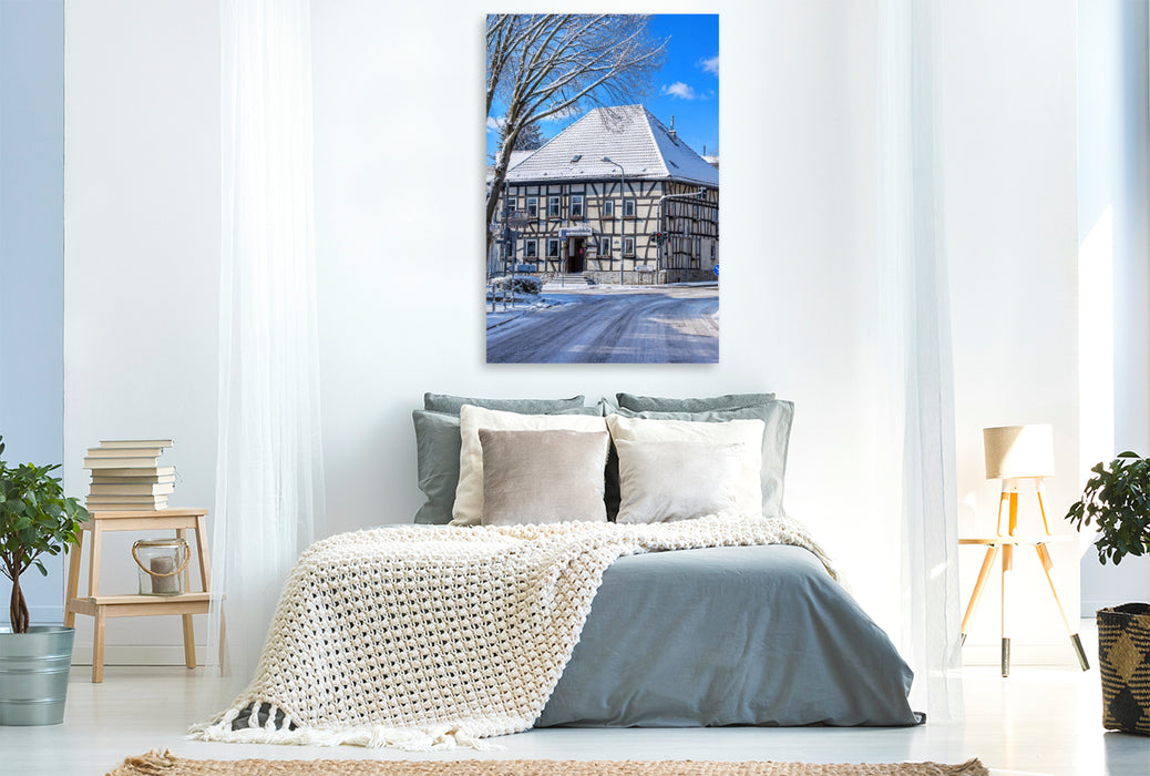 Premium Textil-Leinwand Hauptstraße Bauernschenke
