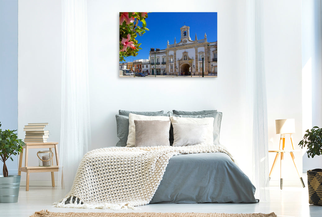 Premium Textil-Leinwand Hibiskusblüten am neoklassizistischen Stadttor