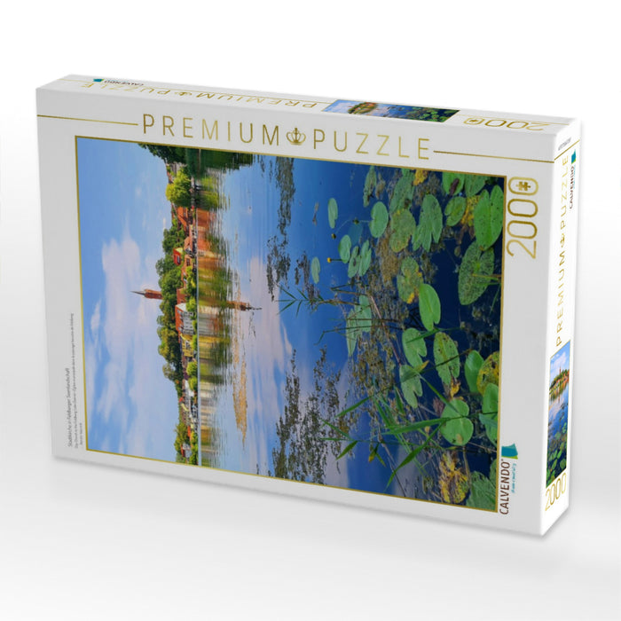 Stadtkirche in Feldberger Seenlandschaft - CALVENDO Foto-Puzzle'