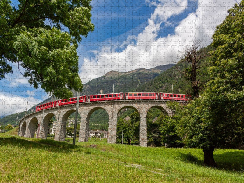 Die Schweizer Eisenbahn auf dem Kreisviadukt - CALVENDO Foto-Puzzle'