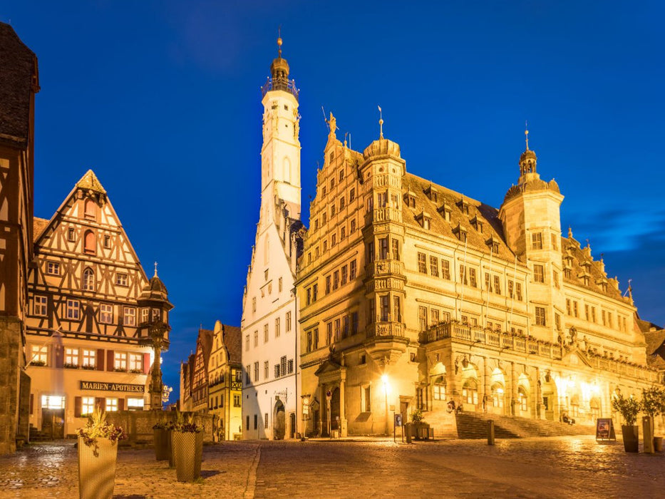 Rathaus in Rothenburg ob der Tauber zur blauen Stunde - CALVENDO Foto-Puzzle'
