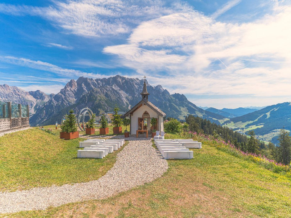 Die Hochmaisbahn in Hinterthal ist ein idealer Ausgangspunkt für unvergessliche Naturerlebnisse in der Region Hochkönig. - CALVENDO Foto-Puzzle'