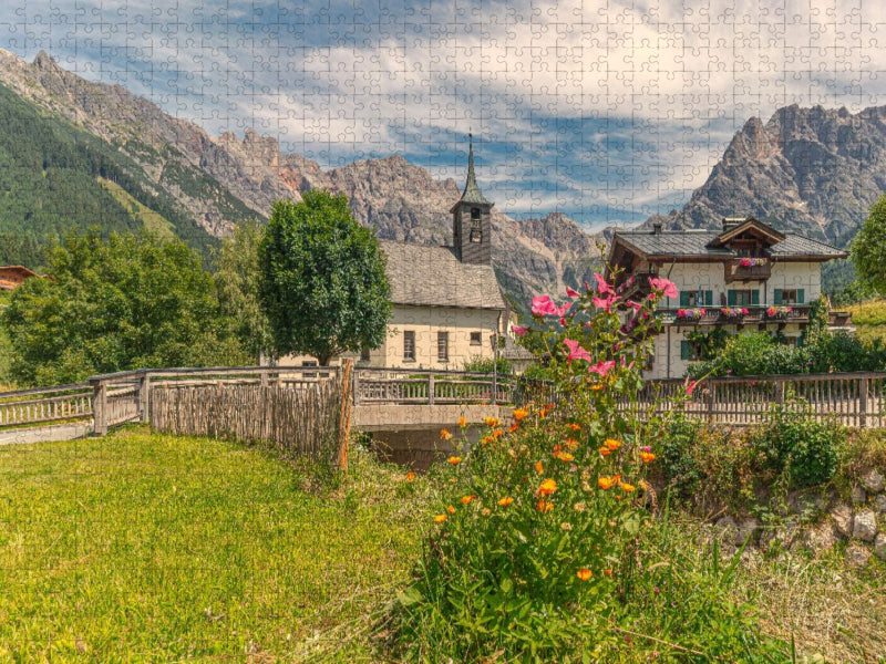 Kirche Hinterthal – Ein stiller Ort inmitten der Bergwelt. - CALVENDO Foto-Puzzle'