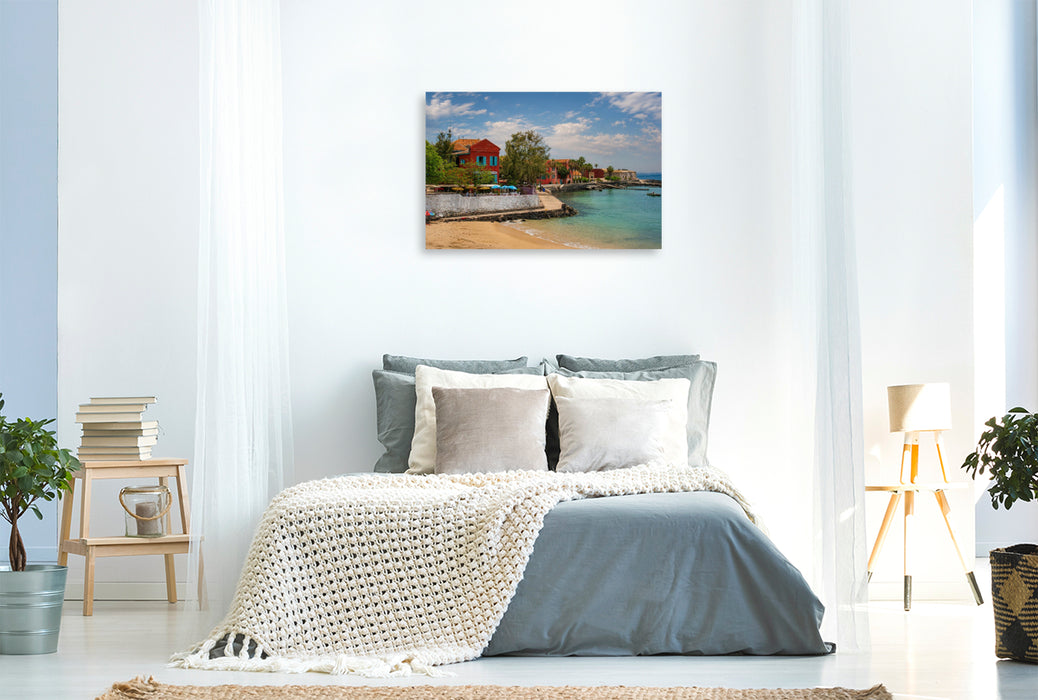 Premium Textil-Leinwand Bunte Kolonialhäuser auf Gorée – Historisches Inseljuwel im Senegal