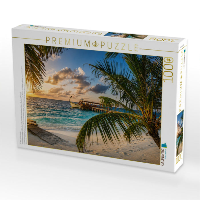 Sonnenuntergang am Malediven-Strand mit traditionellem Dhoni-Boot und Palmen - CALVENDO Foto-Puzzle'