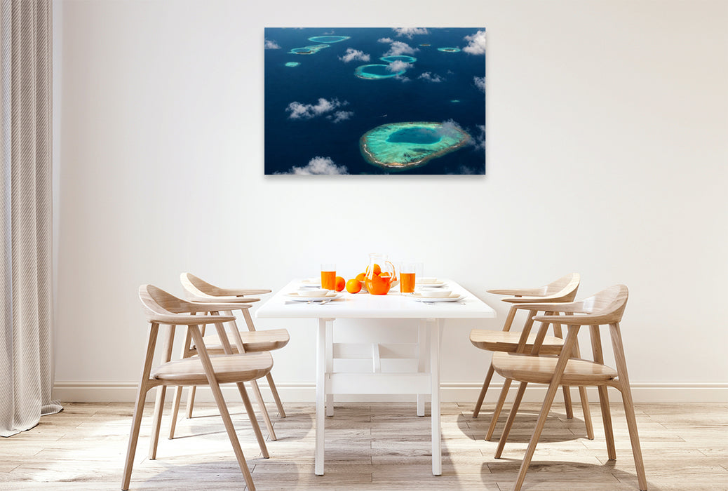 Premium Textil-Leinwand Ringförmiges Korallenatoll – Naturparadies der Malediven