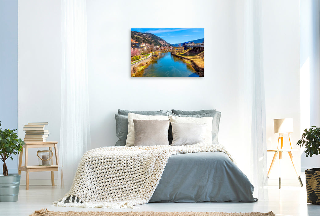 Premium Textil-Leinwand Die Mur und der Blick zur Stolzalpe