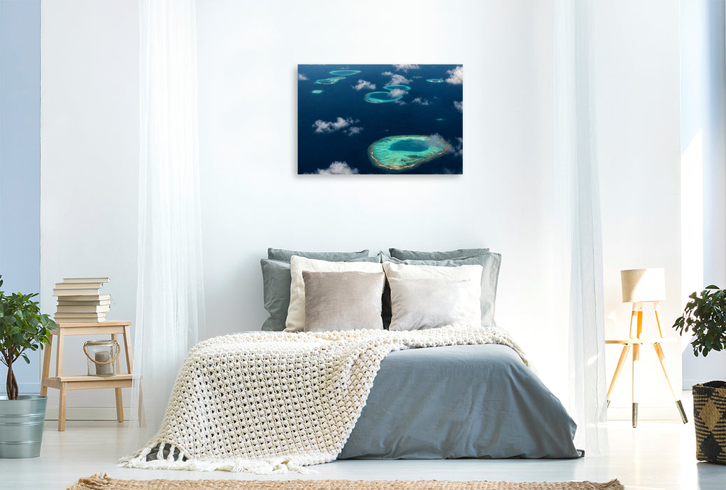 Premium Textil-Leinwand Ringförmiges Korallenatoll – Naturparadies der Malediven