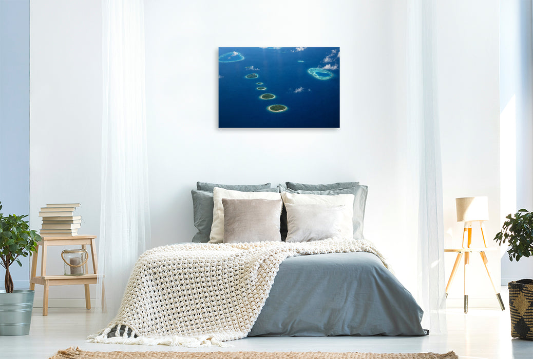Premium Textil-Leinwand Malediven-Atolle im Indischen Ozean – Inselwelt von oben