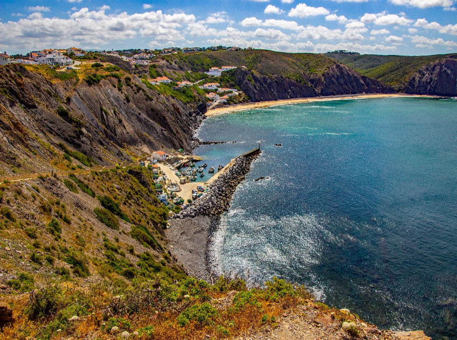 Der kleine Fischerhafen von Praia da Arrifana - CALVENDO Foto-Puzzle'