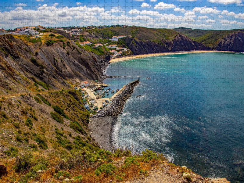 Der kleine Fischerhafen von Praia da Arrifana - CALVENDO Foto-Puzzle'
