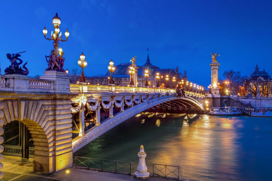 Premium Textil-Leinwand Seine-Brücke Pont Alexandre III zur blauen Stunde