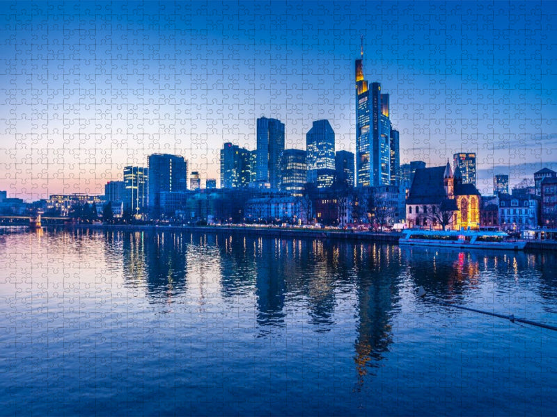 Skyline von Frankfurt am Main zur blauen Stunde - CALVENDO Foto-Puzzle'