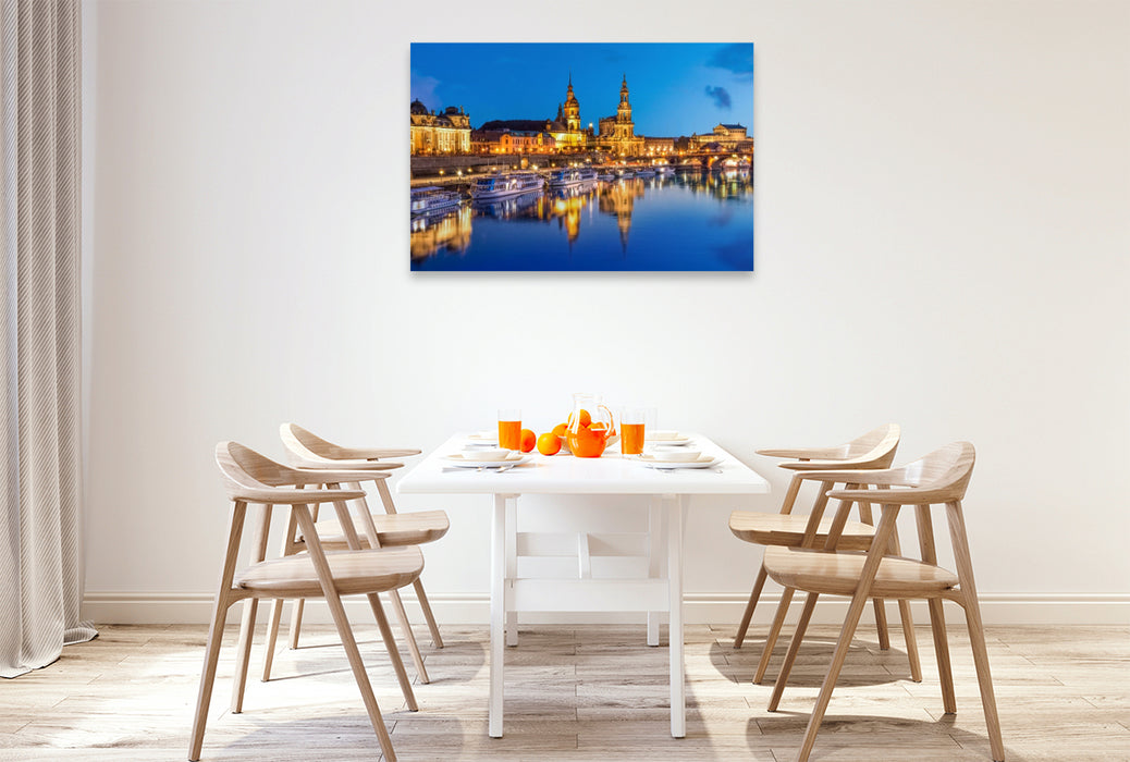 Premium Textil-Leinwand Dresdener Elbufer zur blauen Stunde