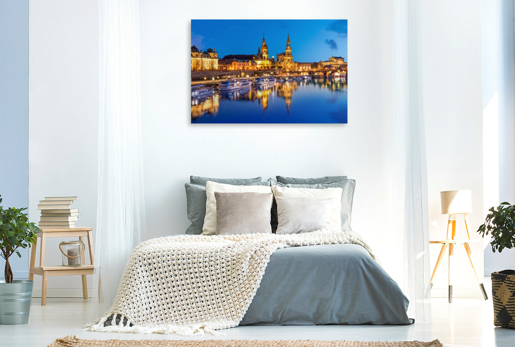 Premium Textil-Leinwand Dresdener Elbufer zur blauen Stunde
