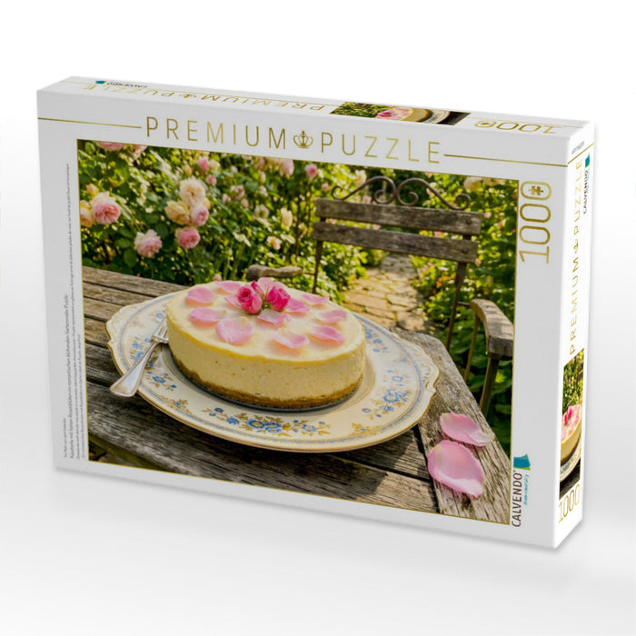 Käsetorte mit feinen Rosenblüten im romantischen blühenden Gartenmotiv Puzzle - CALVENDO Foto-Puzzle'