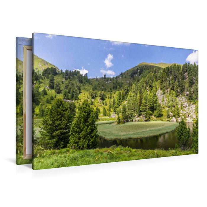 Premium Textil-Leinwand Zauberhafter Windebensee, Biosphärenpark Nockberge