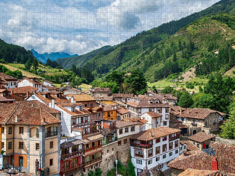 Traditionelles Dorf in Asturien - CALVENDO Foto-Puzzle'