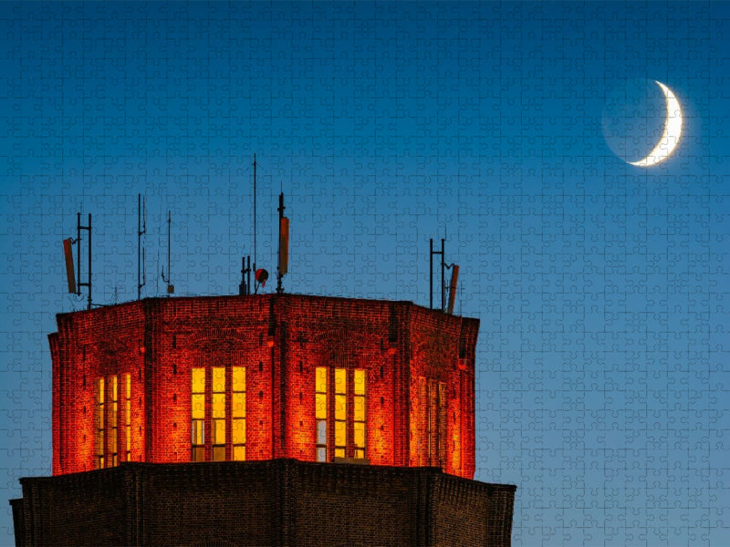 Wasserturm Süd mit Mondsichel - CALVENDO Foto-Puzzle'