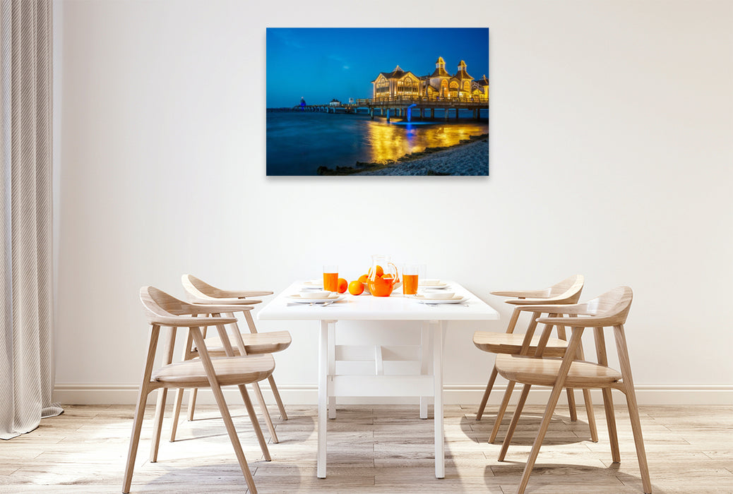 Premium Textil-Leinwand Insel Rügen - Seebrücke Sellin