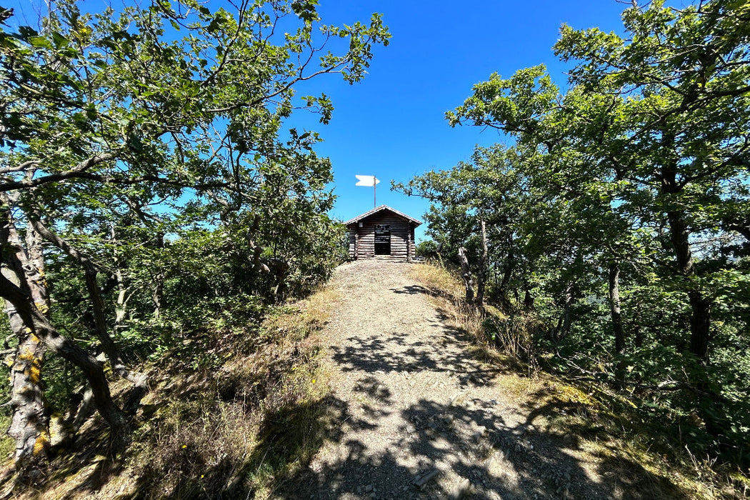 Premium Textil-Leinwand Die Gipfelhütte