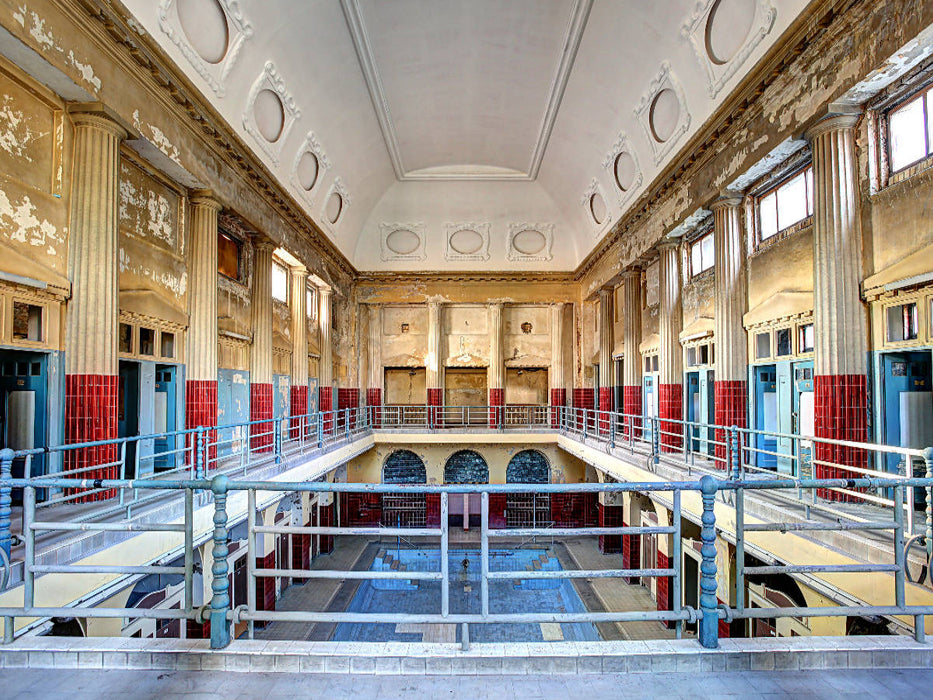 Blick in die Schwimmhalle - CALVENDO Foto-Puzzle'